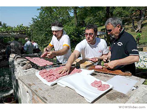si tagliano le salamelle